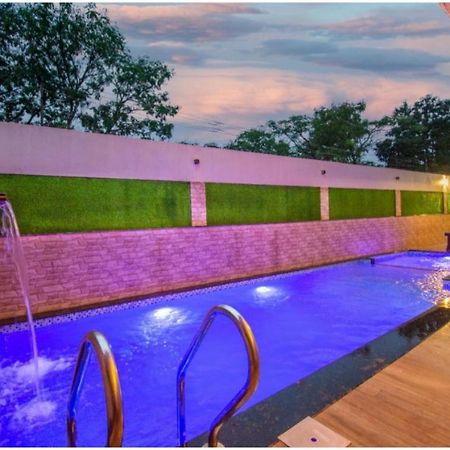Laughtale Villa 4Bhk Swimming Pool Lonavala Exterior foto